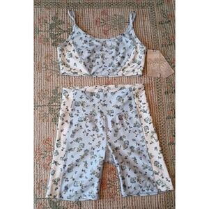Sage Collective Floral Active Set Sz S NWT Blue White Bike Shorts Sports Bra